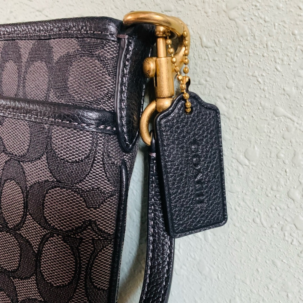 Coach Black Signature Crossbody Bag with Gold Hardware - Picture 6 of 9